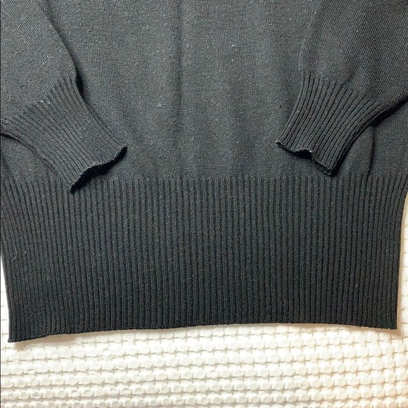Black sweater - Picture 5 of 13
